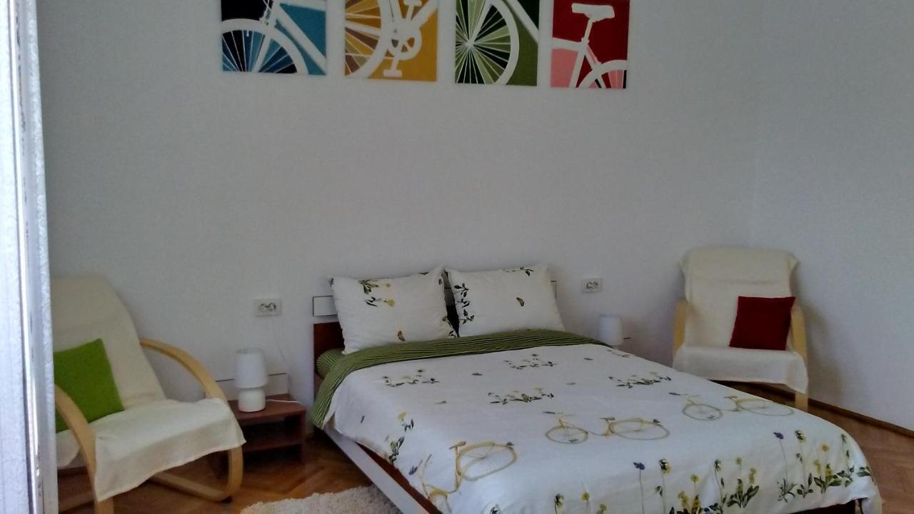 B Apartments - Bike Apartment Тимишоара Экстерьер фото